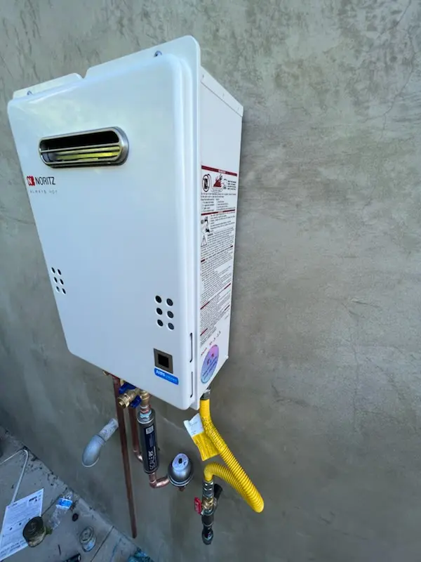 Tankless water heater installation for Pensacola Station homes